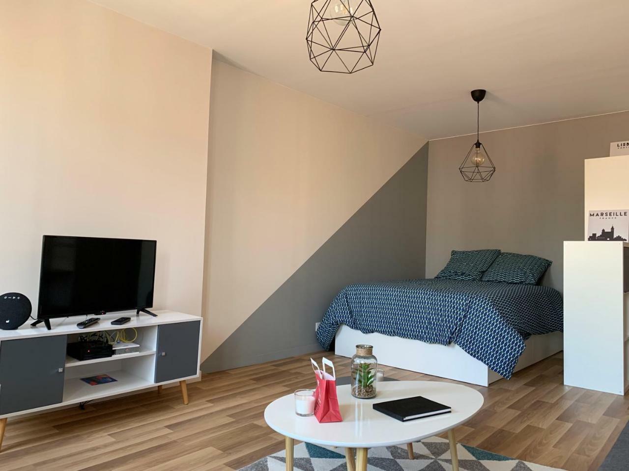 Esprit Studio Sur Plateau Central Clermont-Ferrand Buitenkant foto