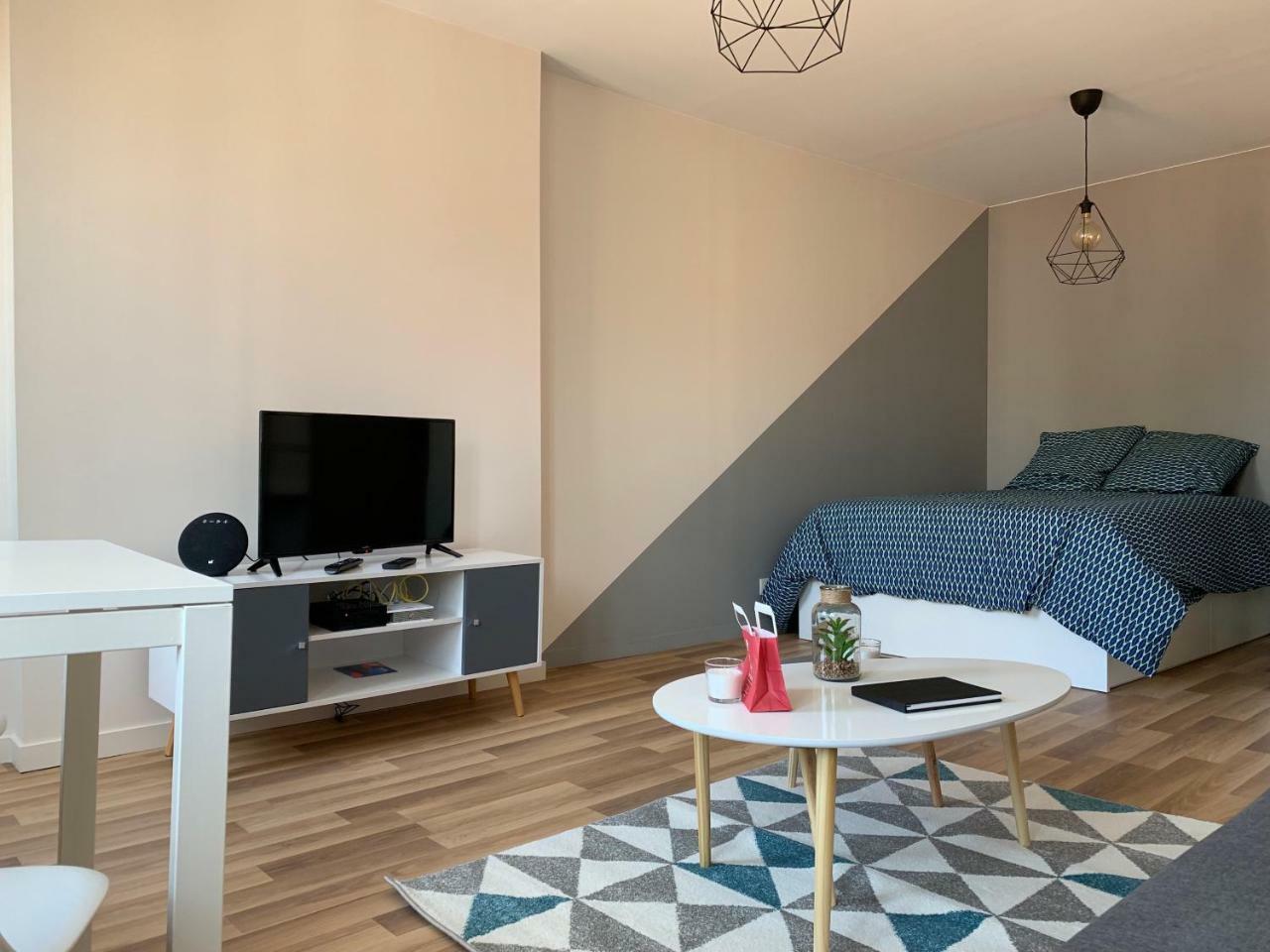 Esprit Studio Sur Plateau Central Clermont-Ferrand Buitenkant foto