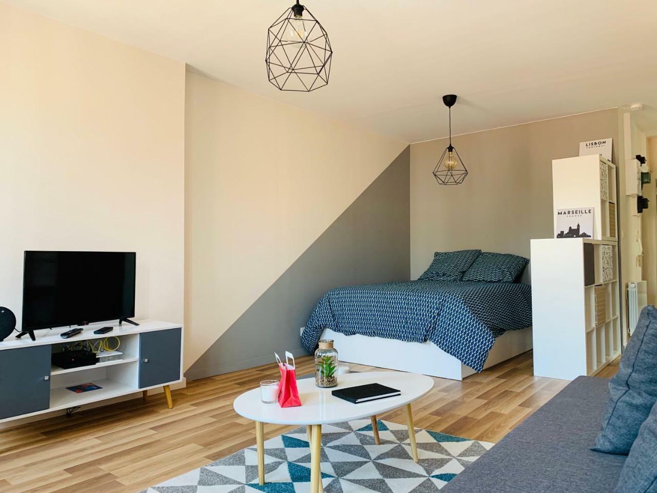 Esprit Studio Sur Plateau Central Clermont-Ferrand Buitenkant foto